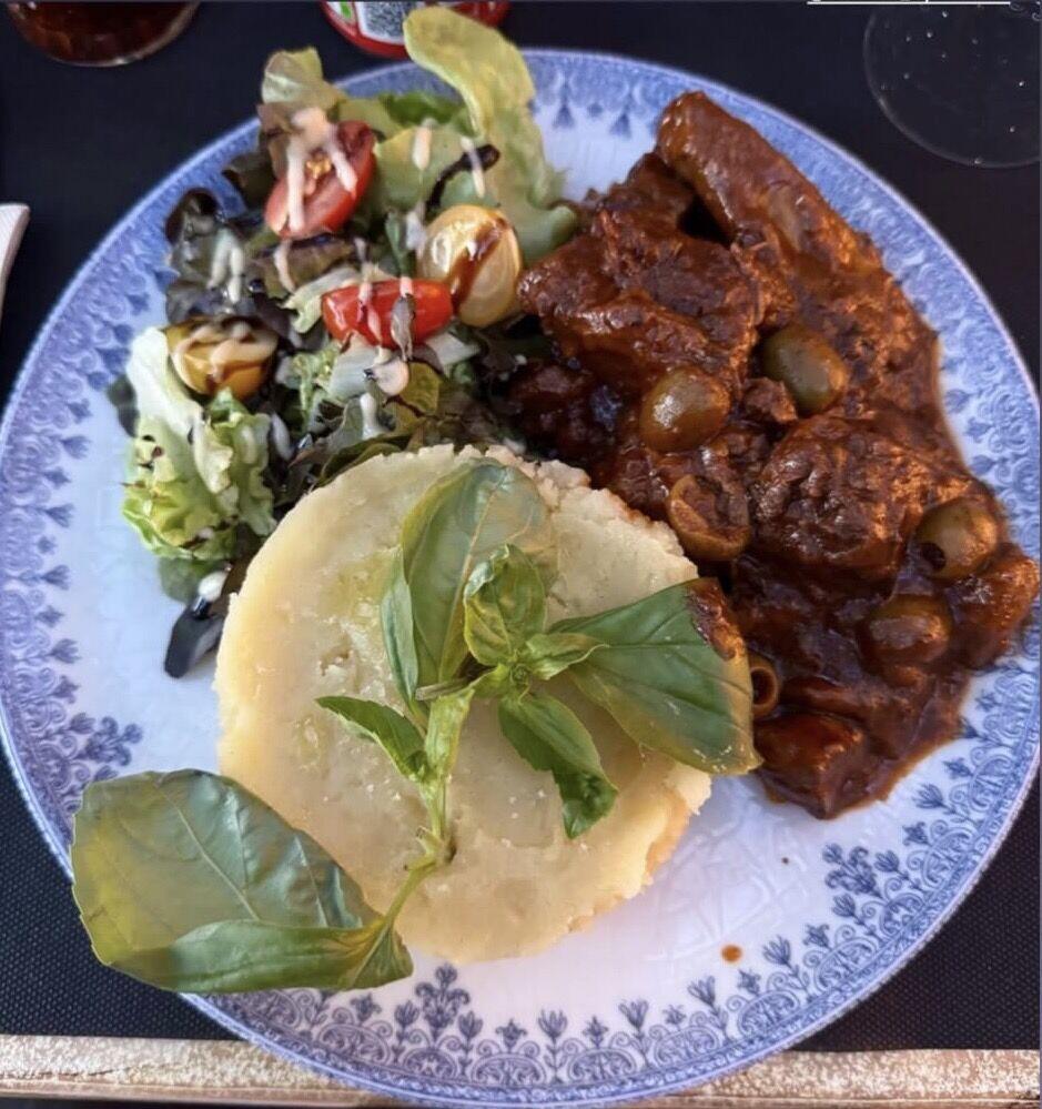 Sauté de veau corse aux olives